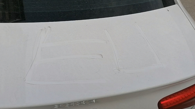 Sevgilisiyle tartıştı, 13 aracın lastiklerini kesti